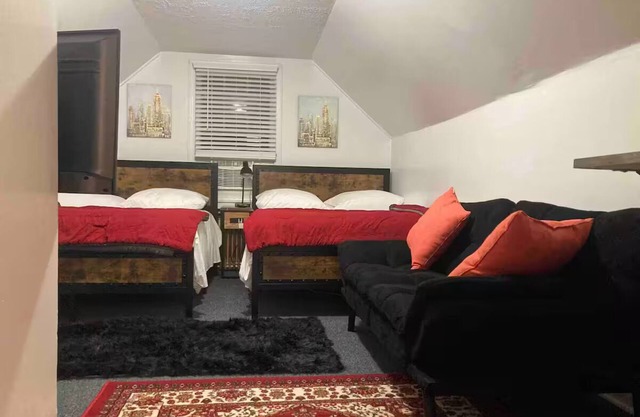 2 Pvt bed Rms/1bathroom no kitchen attic