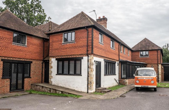 2 Ringles Place