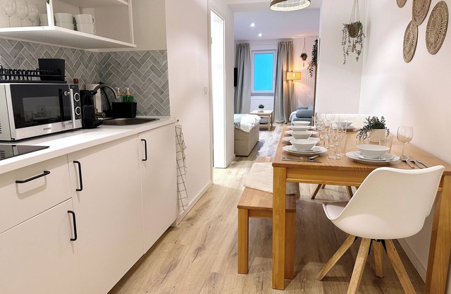 2 room ambient apartment with queen-size bed, bunk bed & sofa bed near the Alster