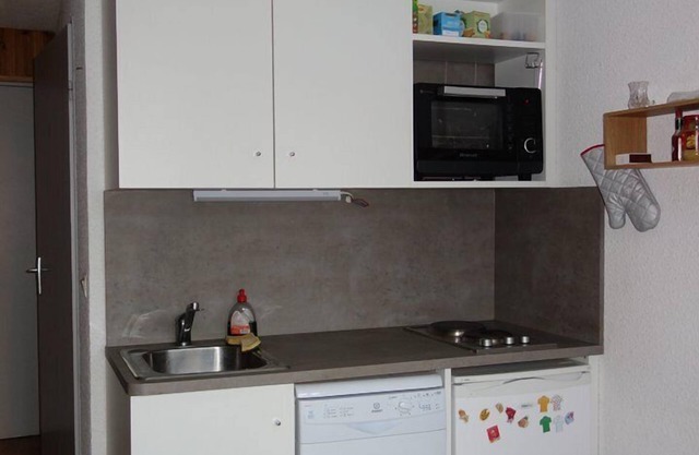 2-ROOM APARTMENT + MOUNTAIN CORNER-ECLOSE EST
