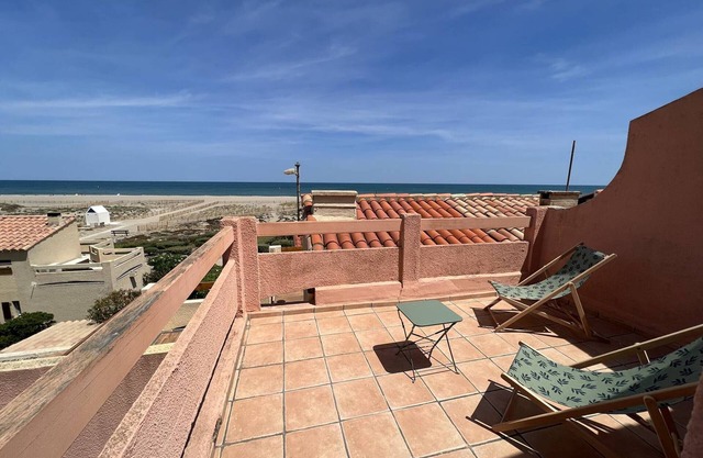 2-Room House, 4 Pers, Seafront, A/C, Parking