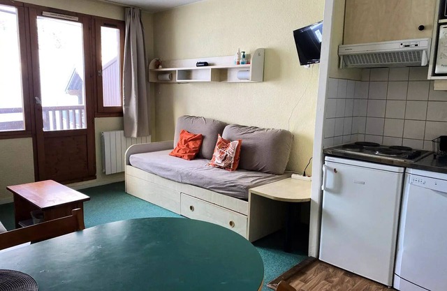 2 ROOMS, SKI IN SKI OUT RESIDENCE