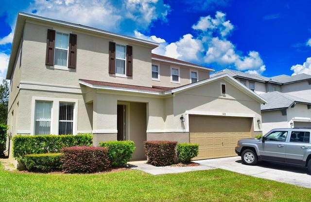2 storey Big Disney Villa - Pool/spa has Woodland View - close to Disney & Golf
