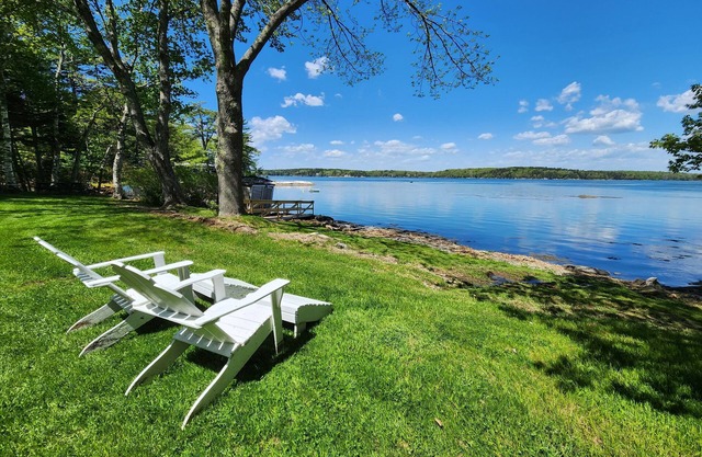 2 Summer weeks still available - Lovely Waterfront Cottage, Great Views, Sunsets