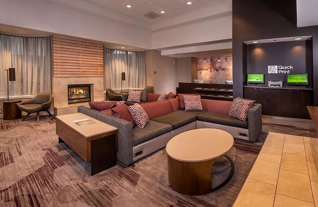 2 Units Near Arlington House, Pets Allowed, Onsite Starbucks