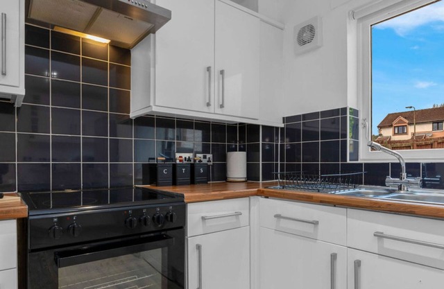 20 Willow Grove, Craighill, Livingston, EH54 5NA