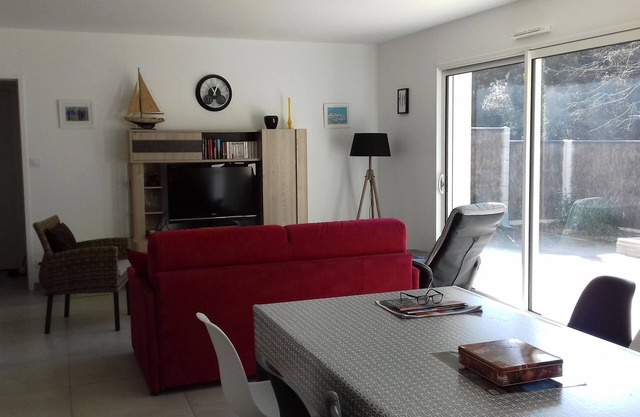 2017 house with enclosed garden 5 minutes from the sea
