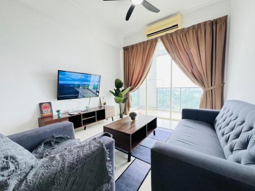 231TR Service Suites by DeUrban