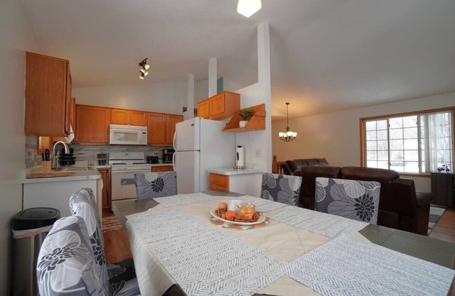 249) Perfect for larger groups!