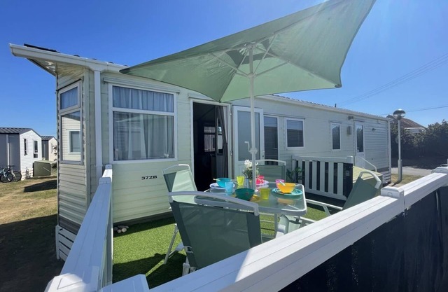 27 Tower View Pevensey Bay Holiday Park Beach