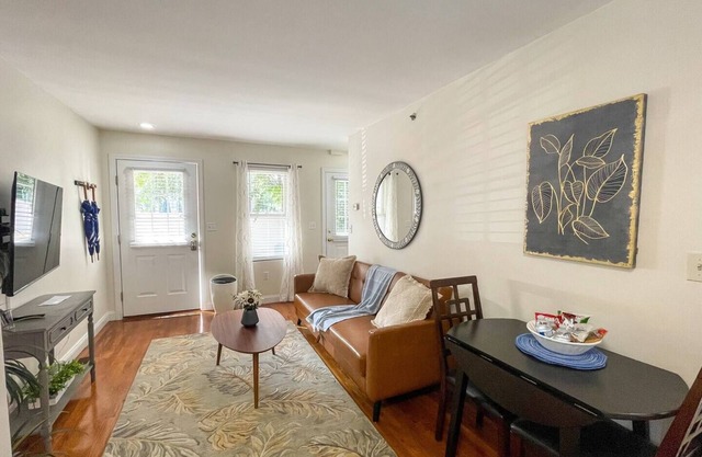 2Bed, 1.5Bath, Multi-Level Townhouse, Sleeps 6
