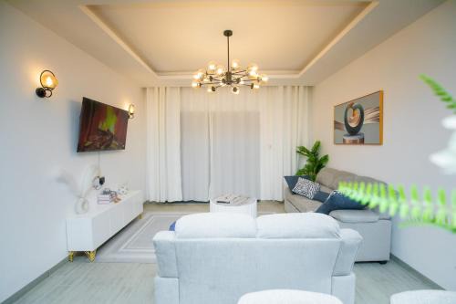 2Bed Apt in Lavington w Pool&Gym