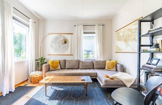 2BR/1BA Gorgeous Home and Private Gardens - First Hill/Central District