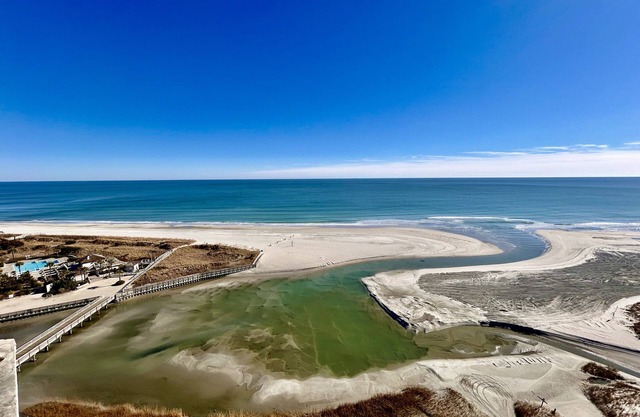 2BR/2BA 15th Floor Penthouse, 10ft Ceilings -this view is out of this world!