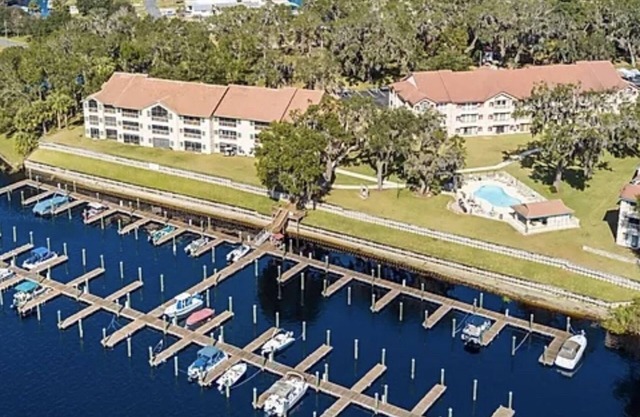 2BR/2BA Welaka River Condo