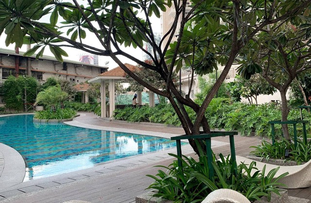 2BR City View Condo in Metro Manila near BGC and MRT Station