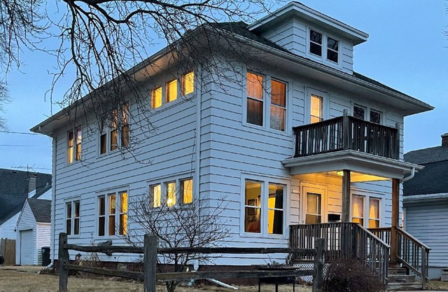 2BR Duplex Lower Overlooking Kiwanis Park