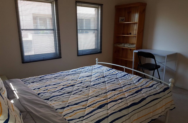 2BR Fashionable Townhouse Flemington/Showgrounds/Melbourne
