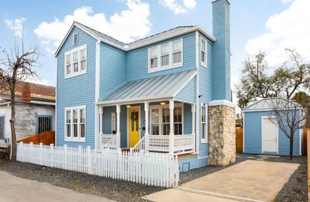 2BR Near Tower of Americas w/Hot Tub + Fire Pit