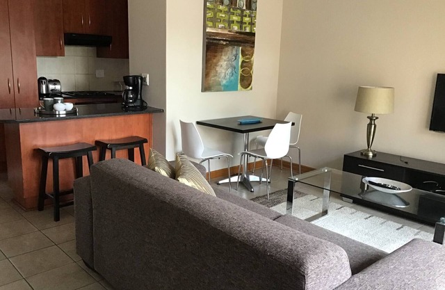 2BR Relocation Housing Fully Furnished Secured in Pentagon Park