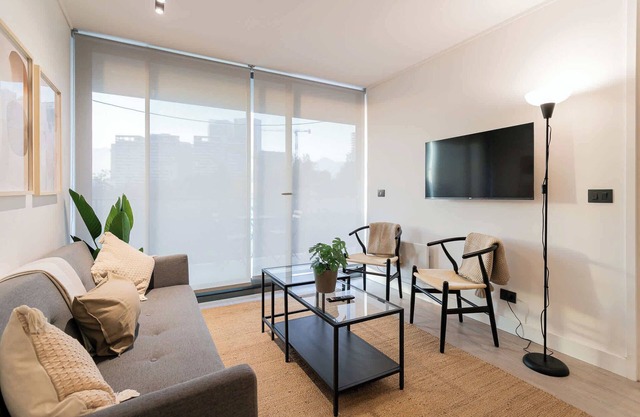 2BR Retreat in Las Condes, Steps from Arauco Park