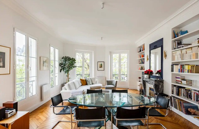 2BR Spacious and Bright Luxurious Flat With AC