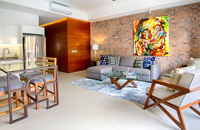 2BR w/Workspace | Rooftop Pool, Gym & Bar