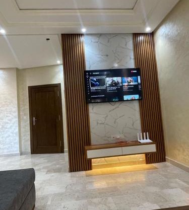 2CH et 2 SDB à 1min de la gare TGV et corniche malabata-climatiseur