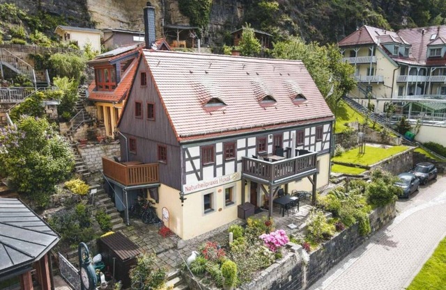 2nd beautiful maisonette apartment Haus Elbjuwel (1st floor/DG)