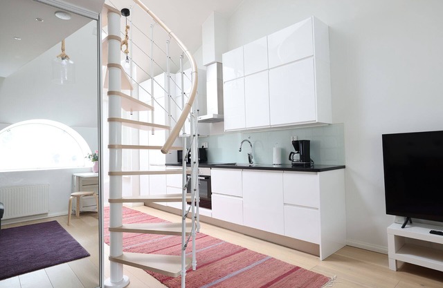 2ndhomes Unique Studio w Sauna & Balcony