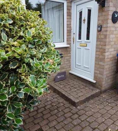 3-Bed Cottage Sleeps 4 20 mins to Northampton