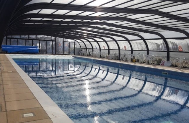 3 Bed House, Waterside Holiday Park, Rest & Bar, Communal heated pool, Suffolk