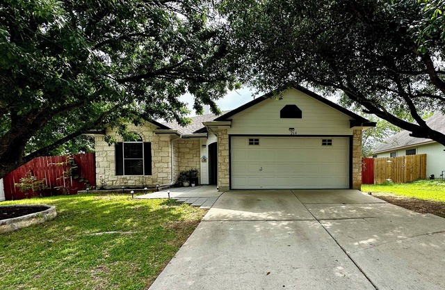 3 bedroom 2 bathroom home in heart of Buda, TX.