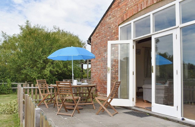 3 bedroom accommodation in Woodchurch, near Ashford