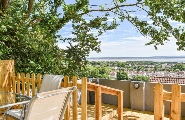 3 bedroom accommodation in Burry Port