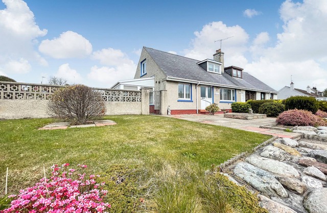 3 bedroom accommodation in Balintore