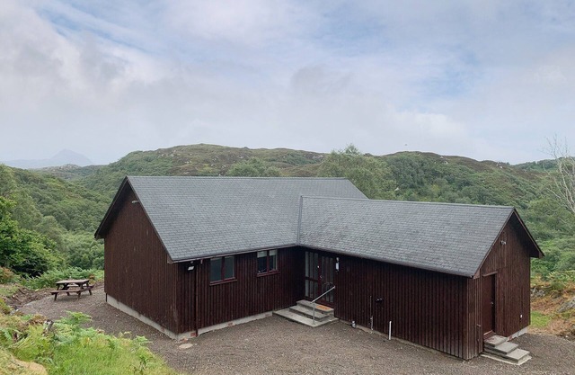 3 bedroom accommodation in Achmelvich, near Lochinver