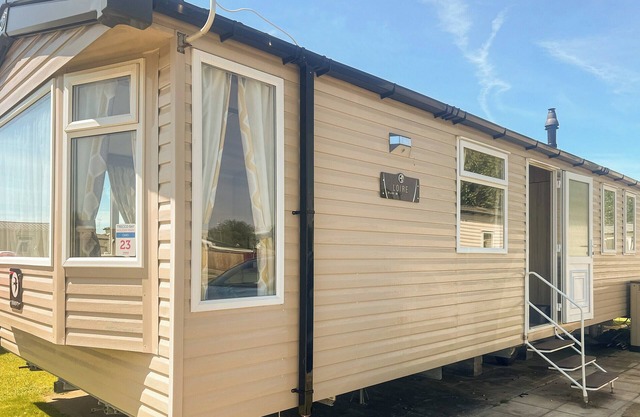 3 bedroom accommodation in Porthcawl