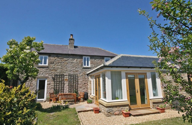 3 bedroom accommodation in Seahouses
