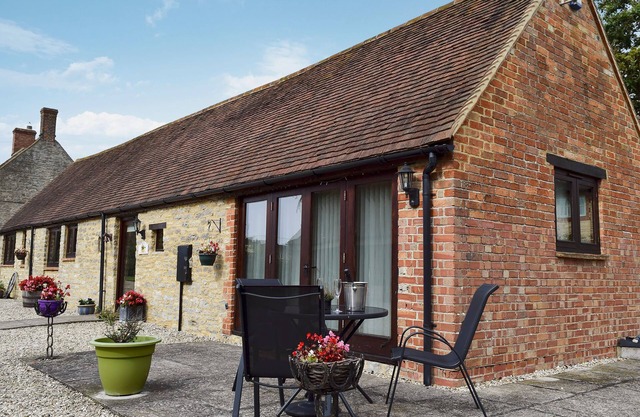 3 bedroom accommodation in Ambrosden