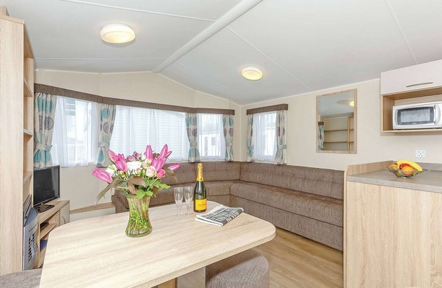 3 bedroom accommodation in Talacre, Holywell