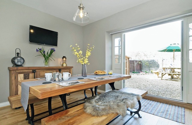 3 bedroom accommodation in Richmond