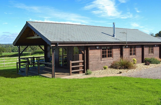 3 bedroom accommodation in Nomansland, near Tiverton