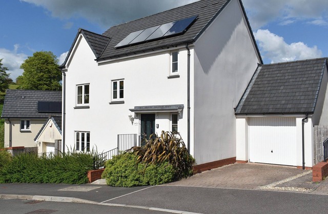 3 bedroom accommodation in Bampton, near Tiverton