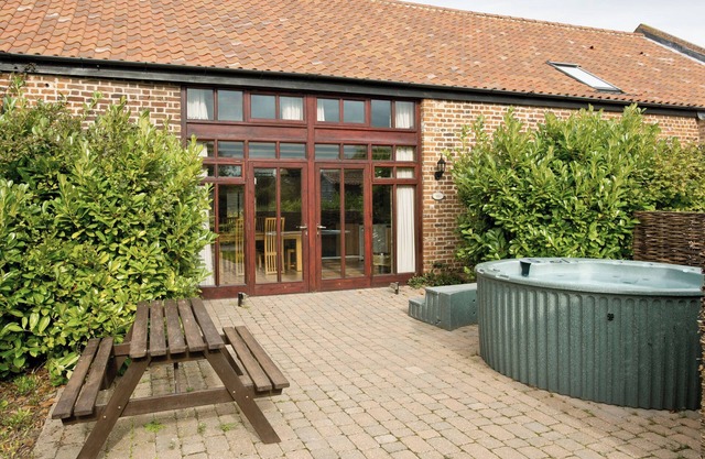 3 bedroom accommodation in Catfield