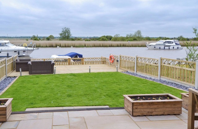3 bedroom accommodation in Reedham, near Brundall