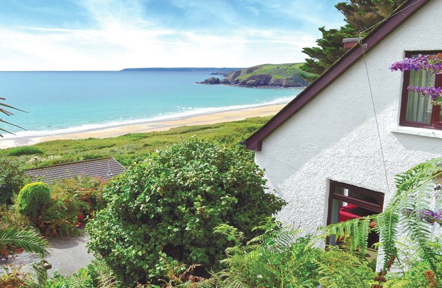 3 bedroom accommodation in Praa Sands, Penzance