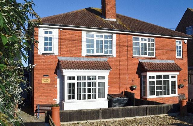3 bedroom accommodation in Anderby Creek, near Skegness