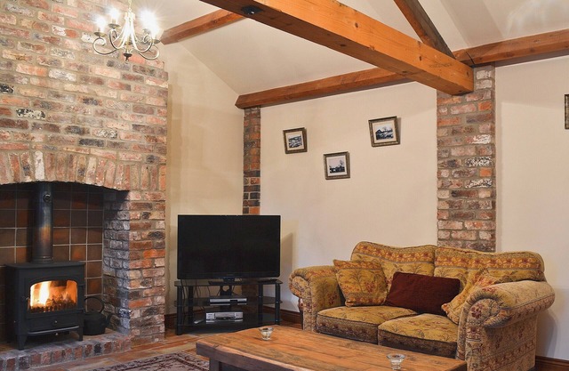 3 bedroom accommodation in Brigham