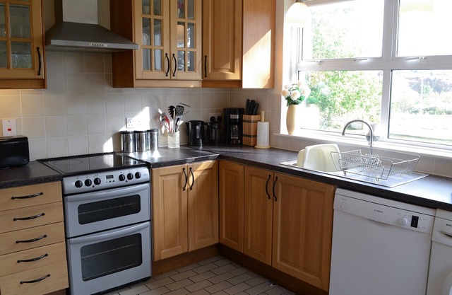 3 bedroom accommodation in Lochinver, near Baddidarach